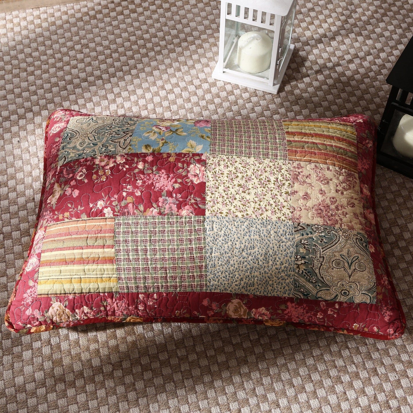 Tache Fairy Tale Tea Party Beige Burgundy Paisley Floral Cotton Patchwork Quilt Set (DXJ103443)